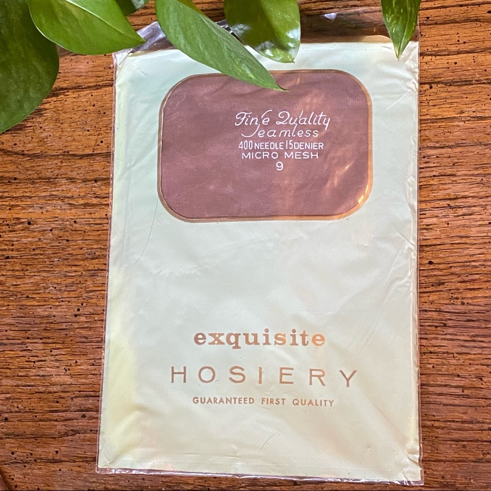 1950s Exquisite nylons